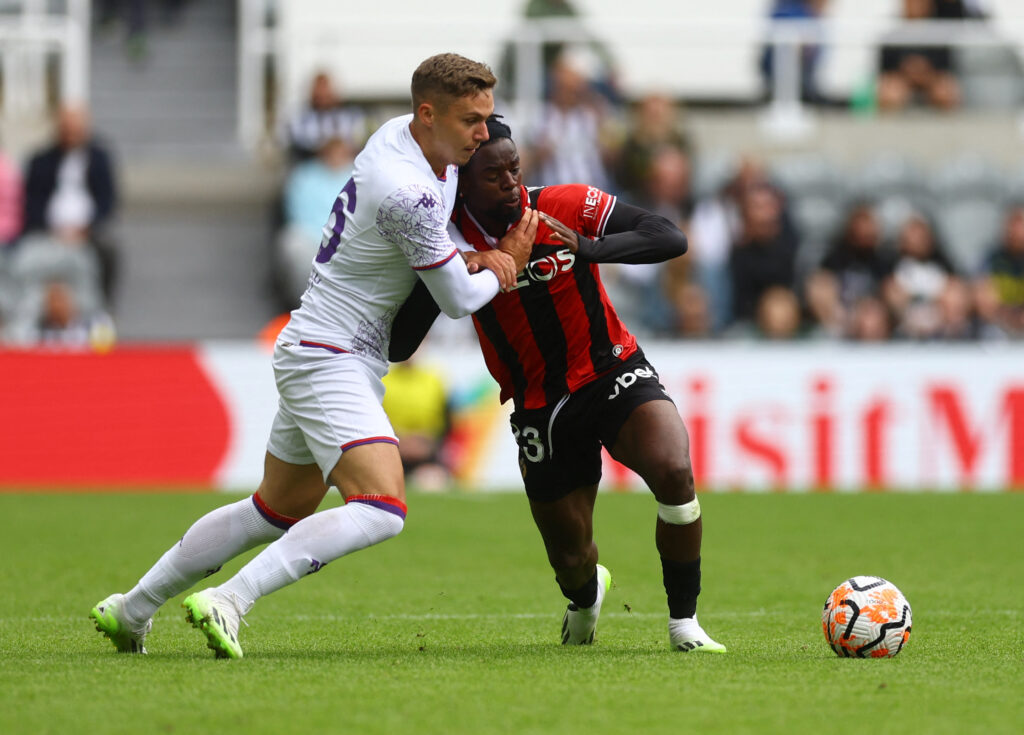 GC Nice's Jordan Lotomba in action with Fiorentina's Louis Munteanu